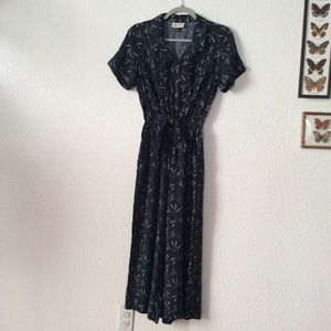 NWOT Floral Print Tie Waist Jumpsuit w/Buttons